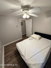 5340-5340 Kingsbury St in Jacksonville, FL - Building Photo - Building Photo