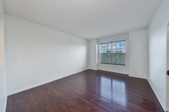 2511 Dunraven Ave in Naperville, IL - Building Photo - Building Photo