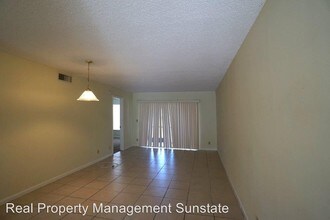 321 Olivewood Pl in Boca Raton, FL - Building Photo - Building Photo