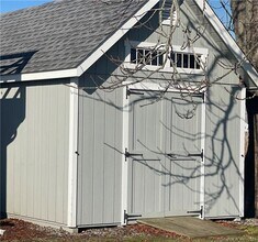 86 Seaside Ave in Guilford, CT - Building Photo - Building Photo