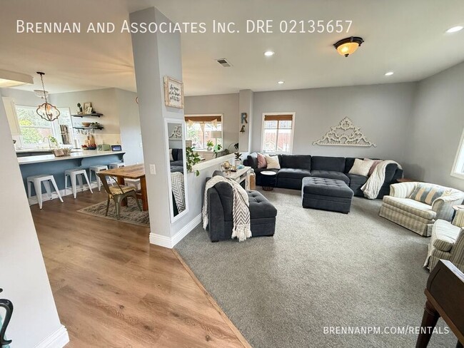 1415 Granite Hills Dr in El Cajon, CA - Building Photo - Building Photo