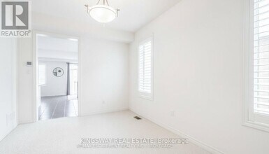 24 Narbonne Cres in Hamilton, ON - Building Photo - Building Photo