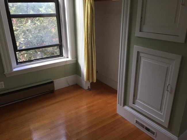 429 Marlborough St, Unit 3B in Boston, MA - Building Photo - Building Photo