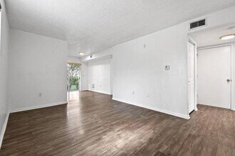 3780 N Jog Rd in West Palm Beach, FL - Building Photo - Building Photo