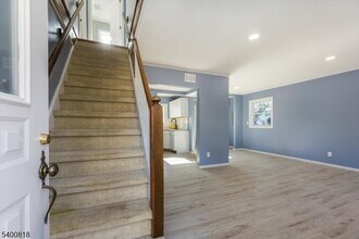 1 Pine Ct in Little Falls, NJ - Building Photo - Building Photo