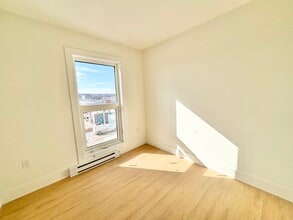 124 Wallace Ave in Fredericton, NB - Building Photo - Building Photo