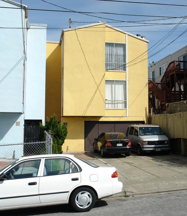 595-597 Sylvan St in Daly City, CA - Building Photo