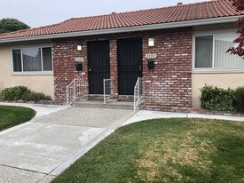2399 Karen Dr, Unit 1 in Santa Clara, CA - Building Photo