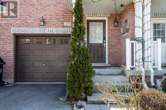27 Etienne St in Toronto, ON - Building Photo - Building Photo