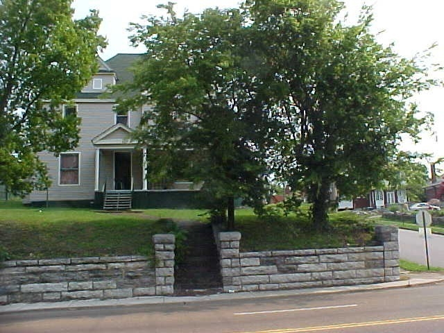 1915 McCallie Ave in Chattanooga, TN - Building Photo