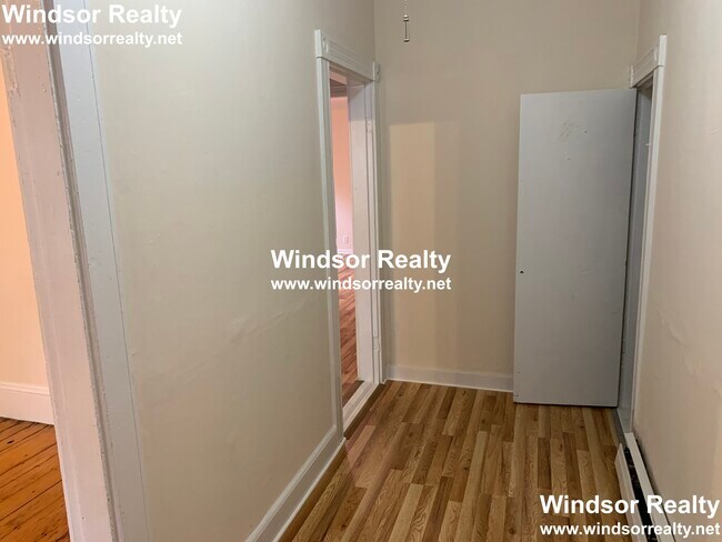 21 Dane Ave, Unit 1
