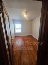 1321 Parmele St in Rockford, IL - Foto de edificio - Building Photo