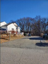 100 Peever St, Unit 1 in Methuen, MA - Building Photo