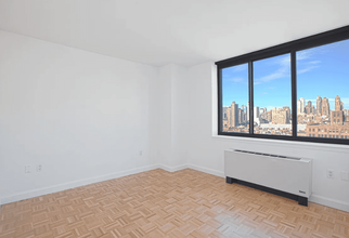 360 W 43rd St in New York, NY - Building Photo - Building Photo