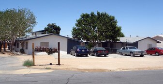 20158 Rimrock Rd in Apple Valley, CA - Building Photo