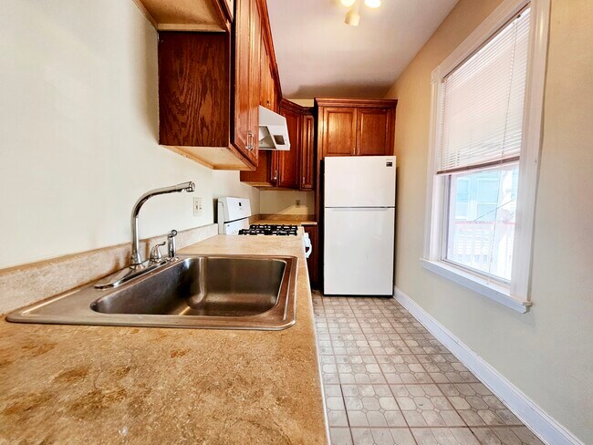 243 Callender St, Unit 2 in Boston, MA - Building Photo - Building Photo