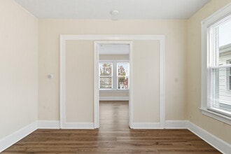 46 Court St in West Haven, CT - Building Photo - Building Photo