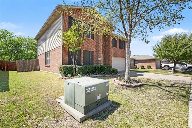 1349 Hillside Dr in Burleson, TX - Building Photo - Building Photo
