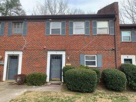 1220 Manassas Ct in Raleigh, NC - Building Photo