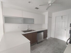 4905 N Flagler Dr in West Palm Beach, FL - Building Photo - Building Photo