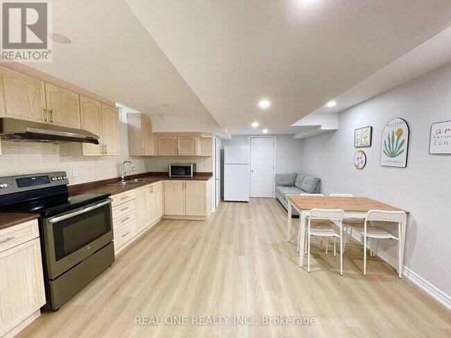 485 English Rose Ln in Oakville, ON - Building Photo - Building Photo