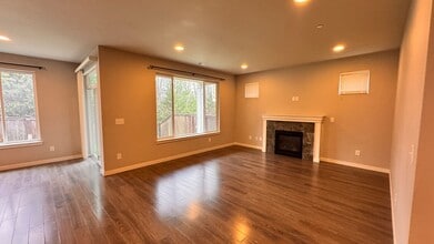 29326 122nd Pl SE in Kent, WA - Building Photo - Building Photo