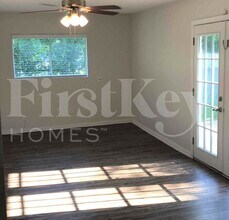 5210 Greylog Dr in Houston, TX - Building Photo - Building Photo