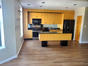 4058 S Ellis Ave, Unit 2N in Chicago, IL - Foto de edificio - Building Photo