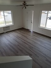702 S 16th Ave, Unit Full in Yakima, WA - Foto de edificio - Building Photo