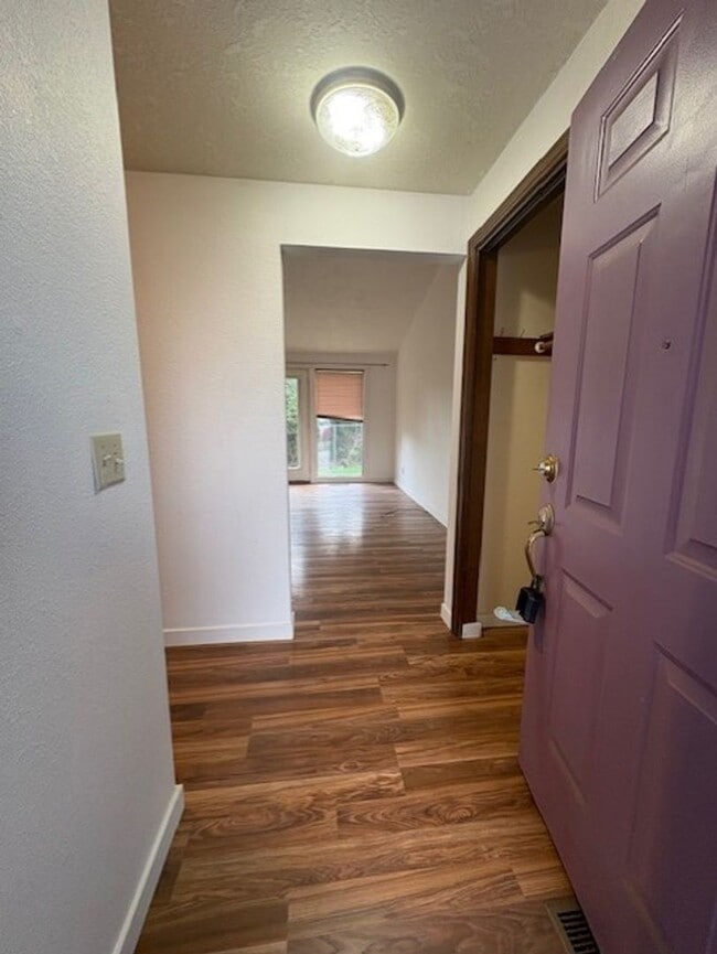 1006 Eastwind Ct N in Keizer, OR - Building Photo - Building Photo