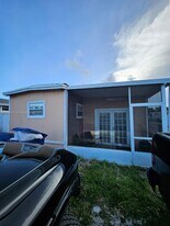 1420 SW 129th Ct in Miami, FL - Building Photo