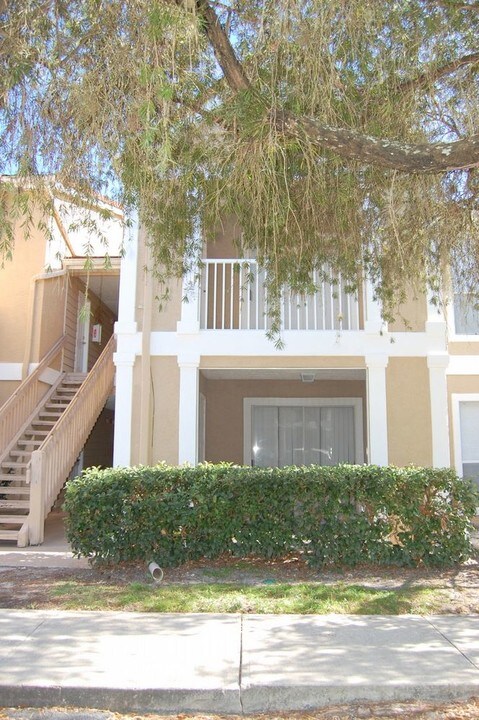 9481 Highland Oak Dr-Unit -1803 in Tampa, FL - Foto de edificio