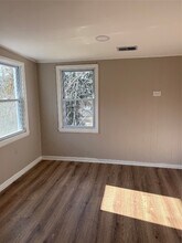 712 Pickwick Dr in Vestal, NY - Building Photo - Building Photo