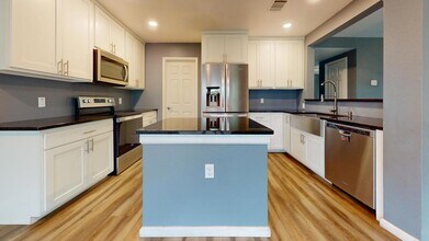 1308 Casa Blanca Cove in Round Rock, TX - Foto de edificio - Building Photo