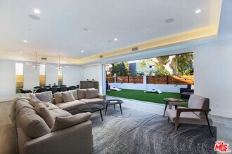 6066 Saturn St in Los Angeles, CA - Building Photo - Building Photo