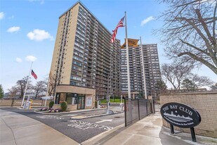 1 Bay Club Dr in Queens, NY - Building Photo