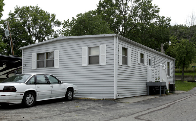 Belleville Mobile Home Estates in Fenton, MO - Foto de edificio - Building Photo