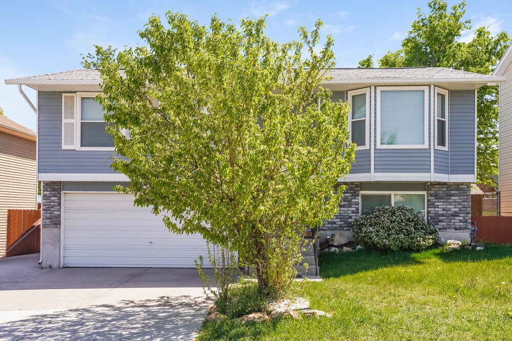 4901 Banquet Ave in West Jordan, UT - Building Photo