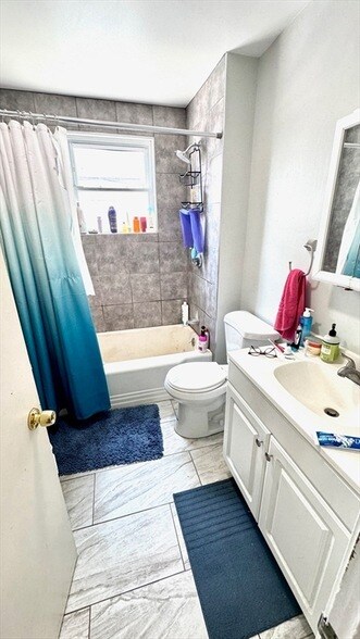 76 Antwerp St, Unit 1 in Boston, MA - Building Photo - Building Photo