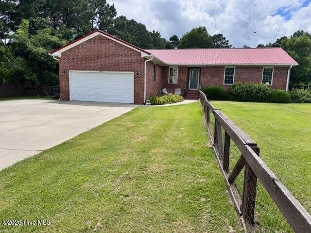 991 Hardesty Loop Rd in Newport, NC - Building Photo - Building Photo
