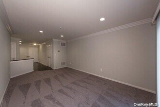 35 Sylvan Ln-Unit -35 in Port Jefferson Station, NY - Building Photo - Building Photo