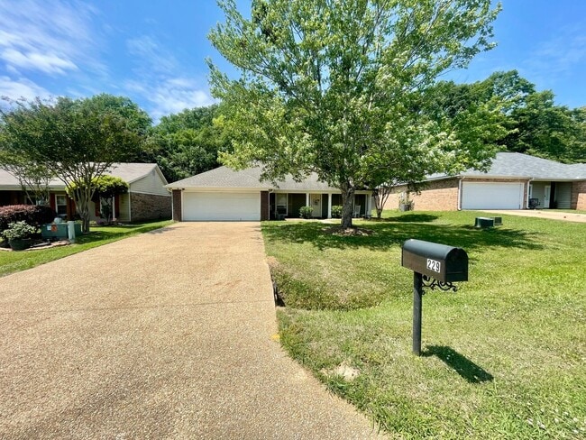229 Holmar Dr in Brandon, MS - Building Photo - Building Photo