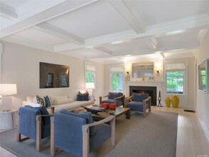 7 Ocean Ave in Quogue, NY - Building Photo - Building Photo