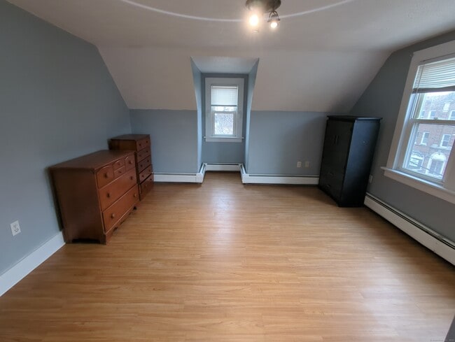 633 Arch St in New Britain, CT - Building Photo - Building Photo