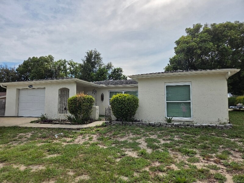 9935 Marlinton Ln in Port Richey, FL - Building Photo