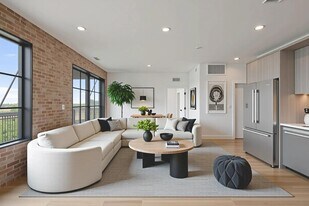 4315 S Congress Ave, Unit 532 in Austin, TX - Building Photo