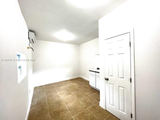 1381 NW 56th St in Miami, FL - Building Photo - Building Photo
