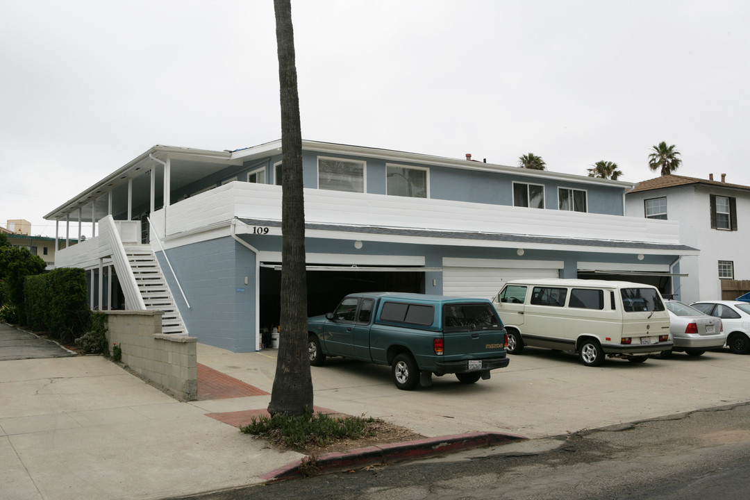 109 Vista Del Mar in Redondo Beach, CA - Building Photo