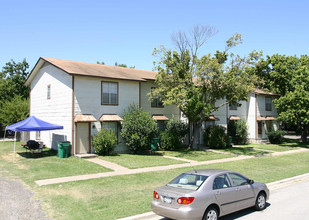 202 N 2nd St in Pflugerville, TX - Building Photo - Building Photo