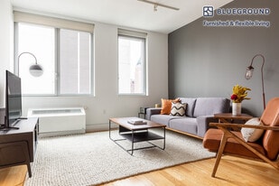 550 W 54th St in New York, NY - Building Photo